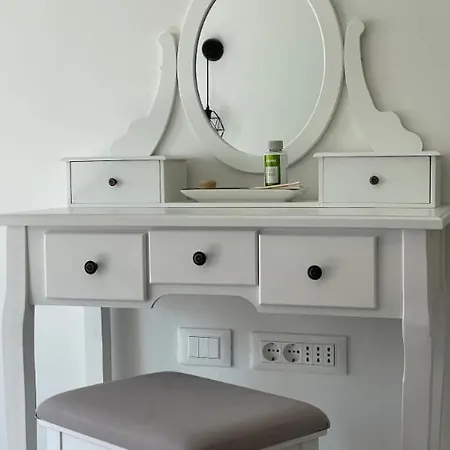 Forest Hill Apartament