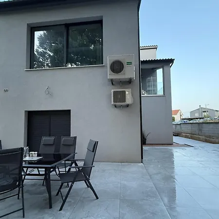 Forest Hill Apartment Pula