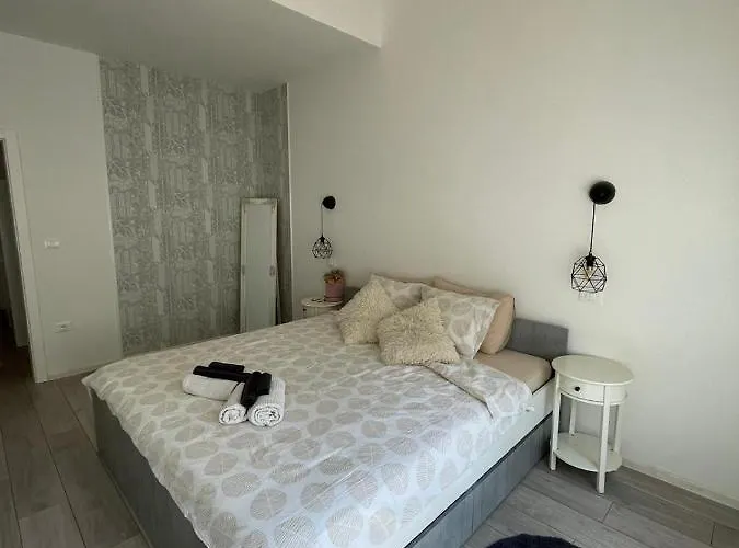 Forest Hill Апартаменты